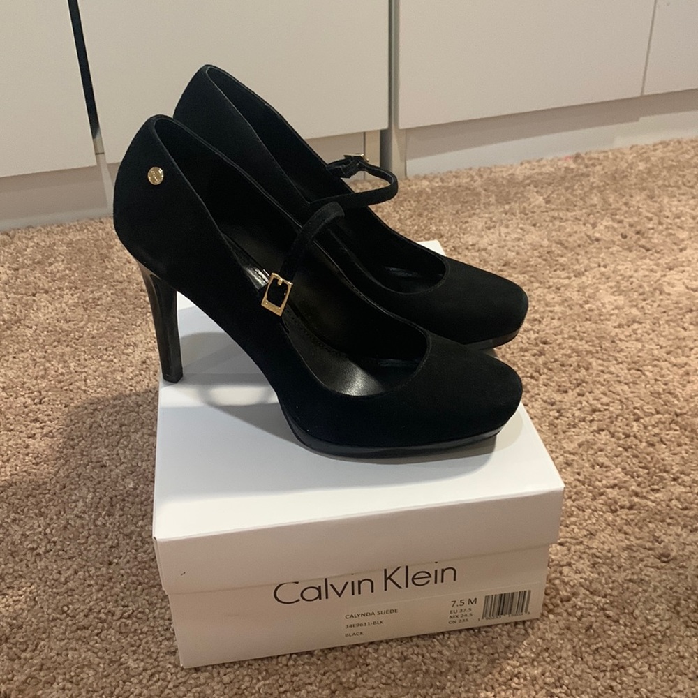 Excellent used condition suede heels